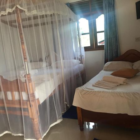 Damith Guest House Унаватуна Екстер'єр фото